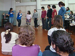 0727-oficinas_estimulam_interacao_durante_mostra01-300x225.jpg