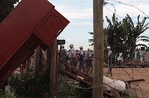 020201-Somos-todos-Pinheirinho02-300x198.jpg
